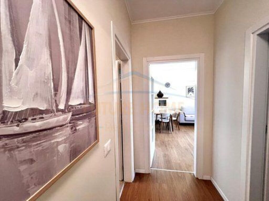 Qera, Apartament 2+1+ Post Parkimi,Tek rezidenca Erli, Porcelan, Tirane