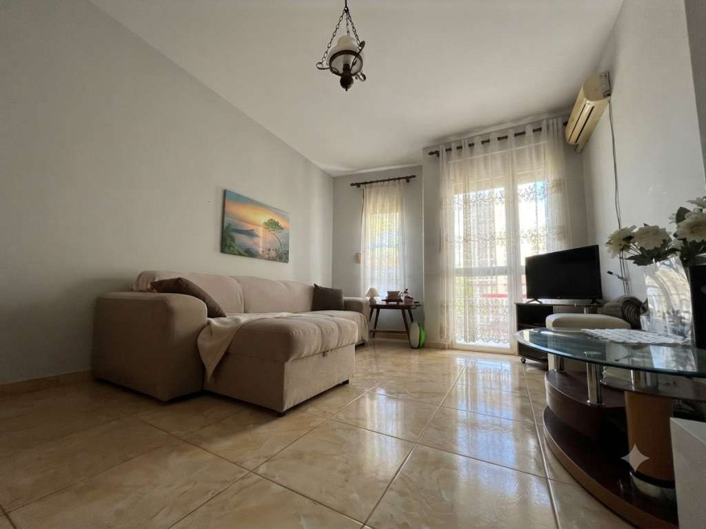 Affitto, Appartamento 1+1, Via Panorama, Tirana.