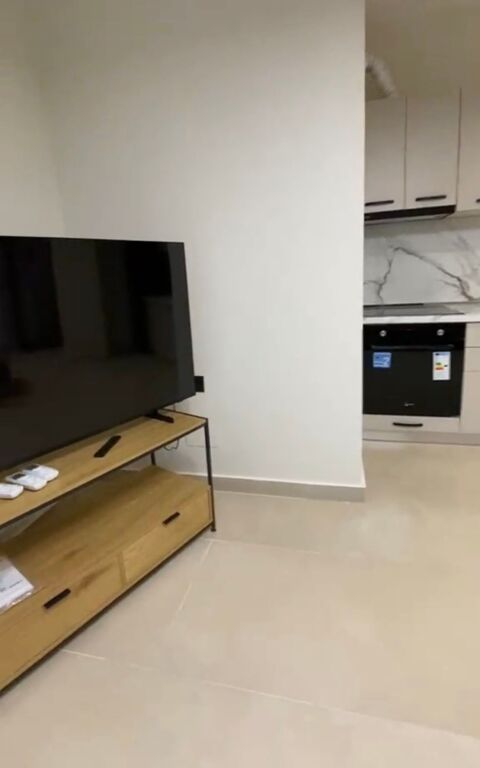 Affittasi super appartamento 2+1 vicino al sovrappasso del centro Kristal