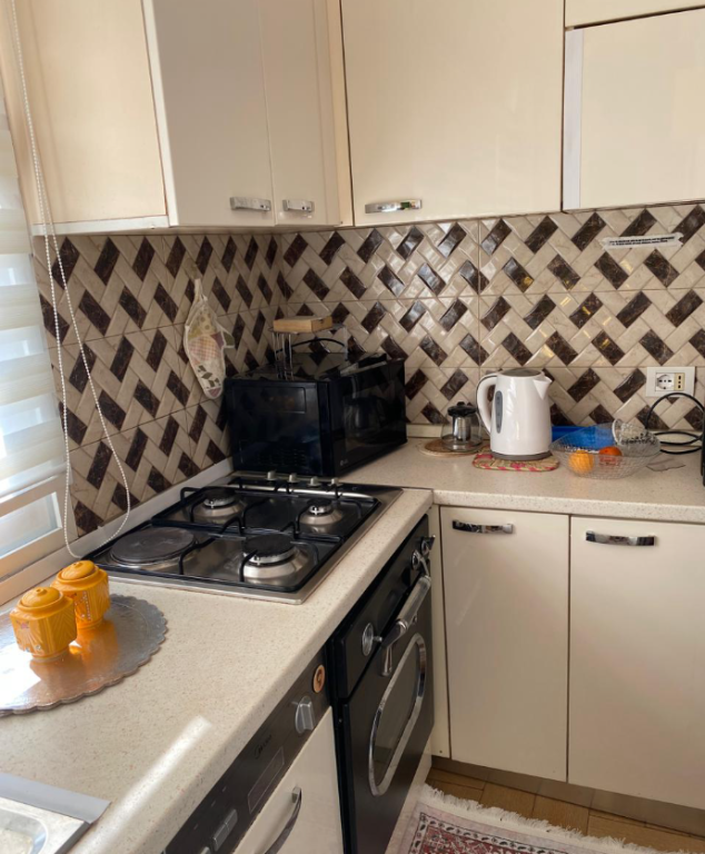 Qera | Apartament 2 + 1 | Rruga Bardhok Biba | 800 €/muaj