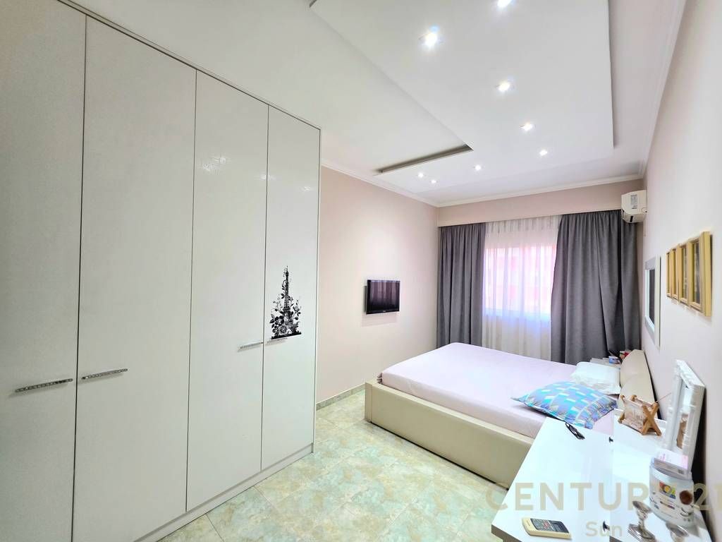 Apartamemt 2+1( i konvertuar ne 3+1) per shitje ne Yzberisht