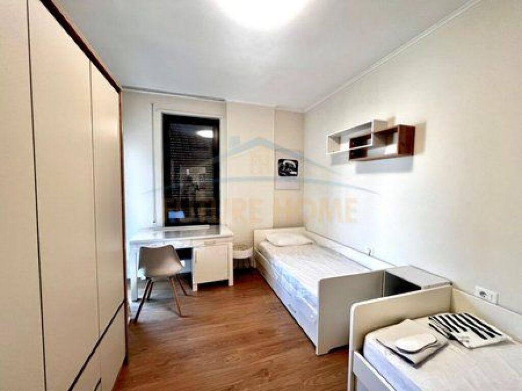 Qera, Apartament 2+1+ Post Parkimi,Tek rezidenca Erli, Porcelan, Tirane