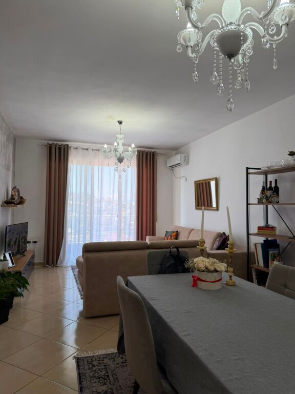 Apartament 2+1+2+2 ballkone me Hipoteke ne Misto Mame