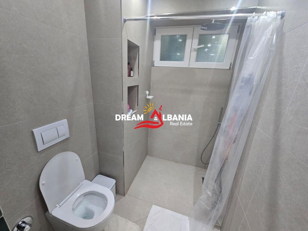 Brryli’de, Banka Tirana karşısında satılık 2+1 daire (ID 4129570)