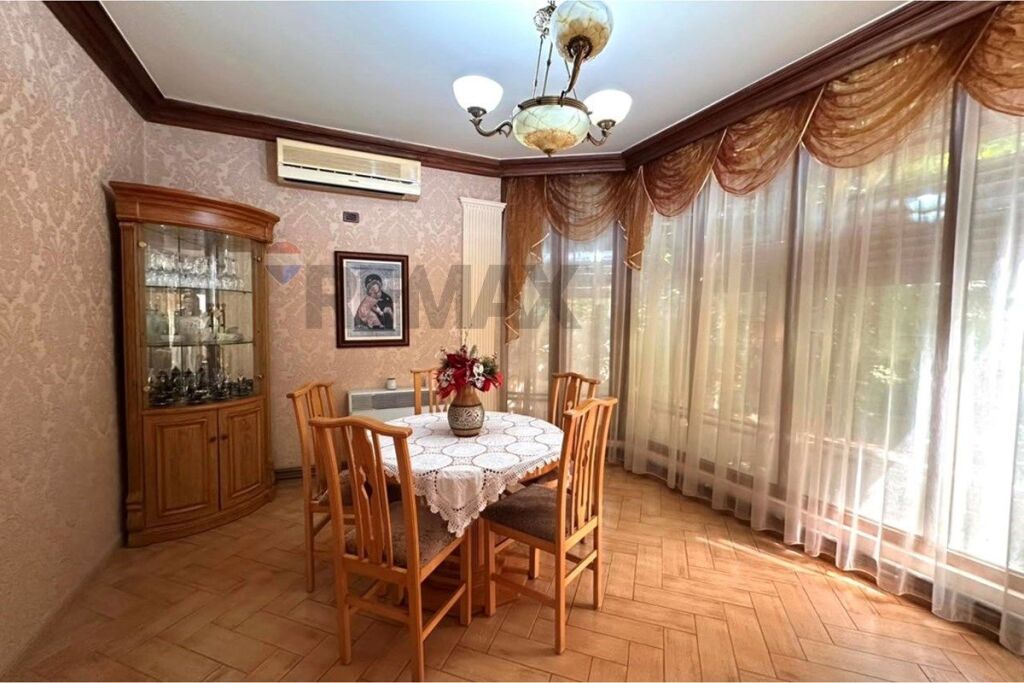 Villa - For Rent - Qesarak, Tirana