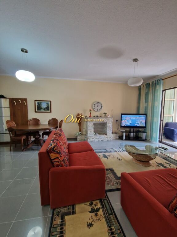 JEPET APARTAMENT ME QERA 2+1, RRUGA E KOSOVAREVE
