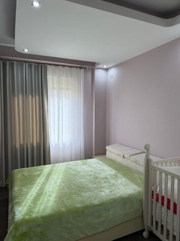 Jepet me qira 1+1 Liqeni i Thate 60.000 leke
