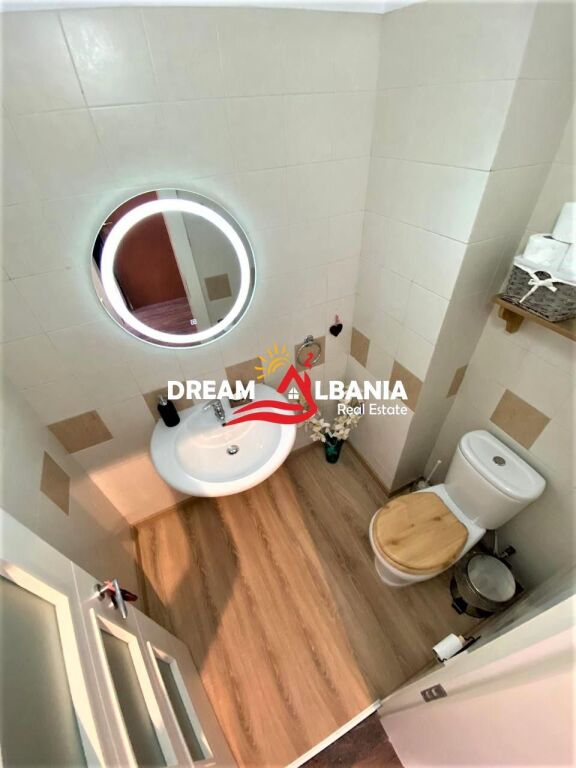 Three bedroom apartments for rent in Bllok, near Juvenilja in Tirana (ID 4231203)
