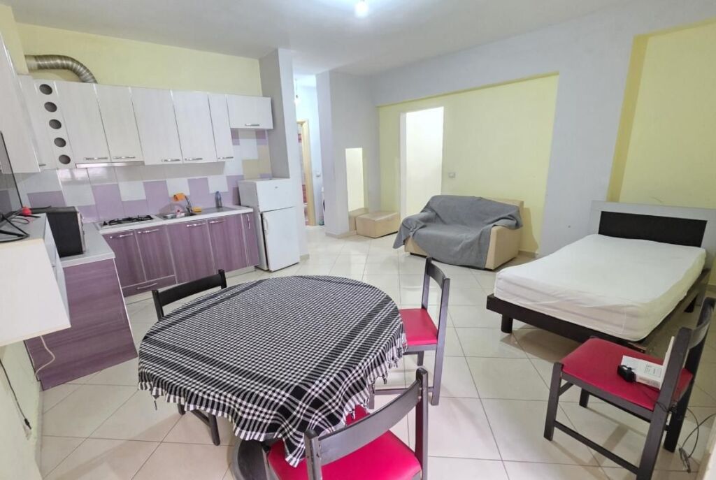 On Çipajve Street, Vlore, Apartment 1+1 with Perfect Orientation for Sale!