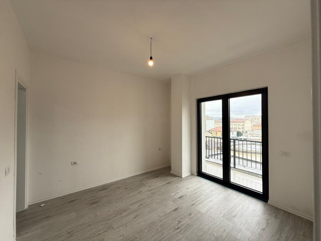 OFFICE SPACE FOR RENT ON BARRICADES STREET