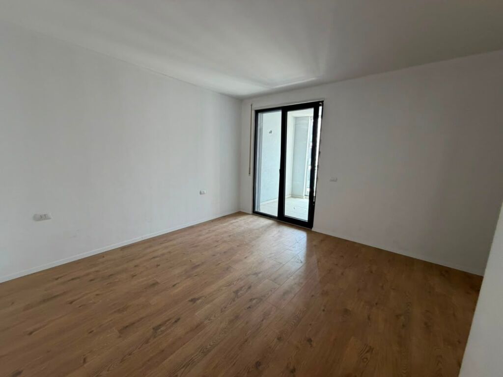 📣 RENT Apartment 3+1 With 2 Parking Spaces 📍 Akses Complex Tirana, Near Italian Embassy ✨ 💶 Price 70,000 Lek Together With Parking Spaces