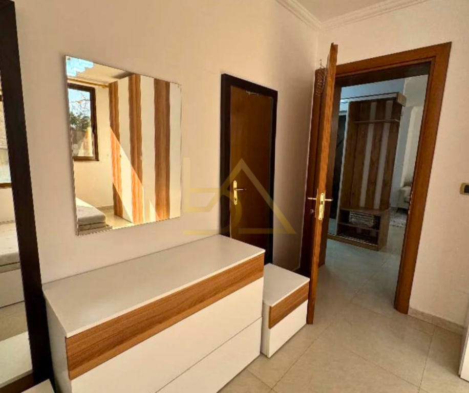 Apartament 1+1 me Qira – Brryli, Pranë Bar Glow, Tiranë