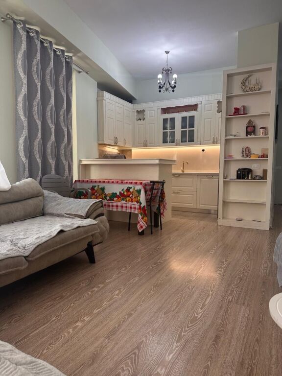 Shitet super apartament 3+1+2 tek Kompleksi Magnet, 21 Dhjetori
