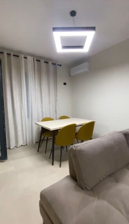 Affittasi super appartamento 2+1 vicino al sovrappasso del centro Kristal