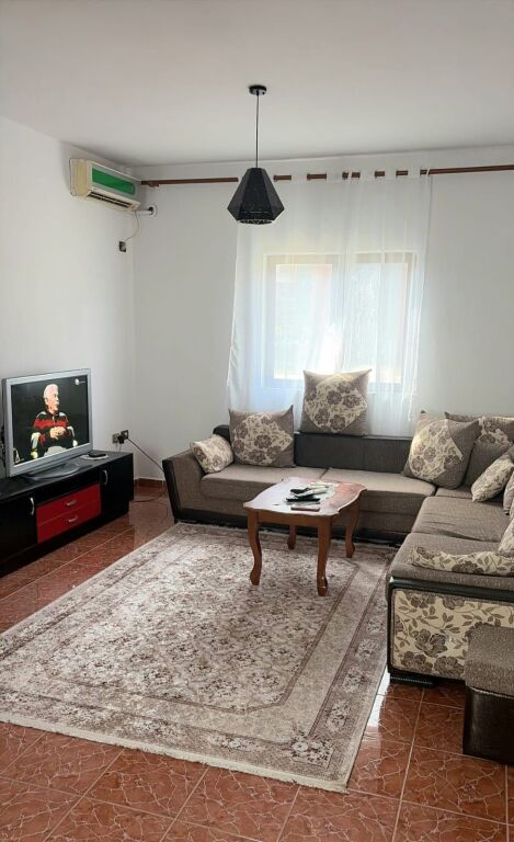 Jepet Me Qera Apartament 2+1+1 Ballkon