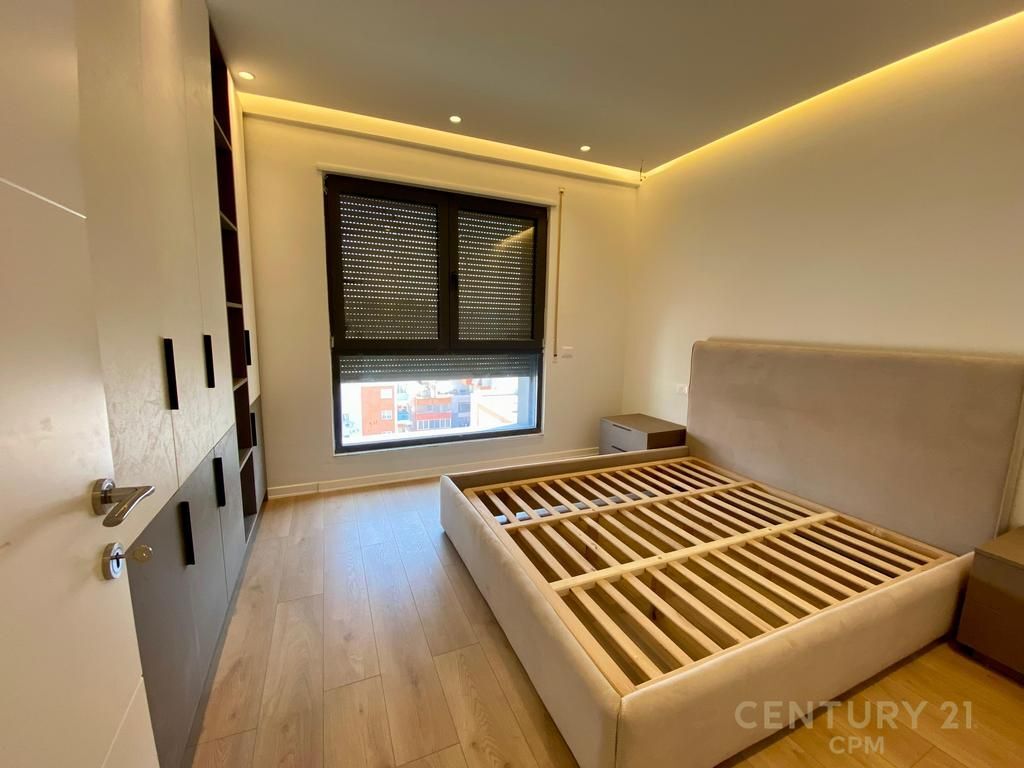 NDREGJONI BULEVARDI I RI JAPIM ME QIRA APARTAMENT 1+1+POST PARKIMI