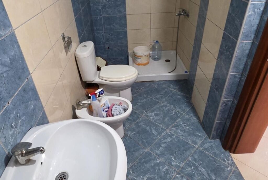 In Vlore, Near Bakaj Clinic, Apartment 1+1 For Sale With Lots of Light!