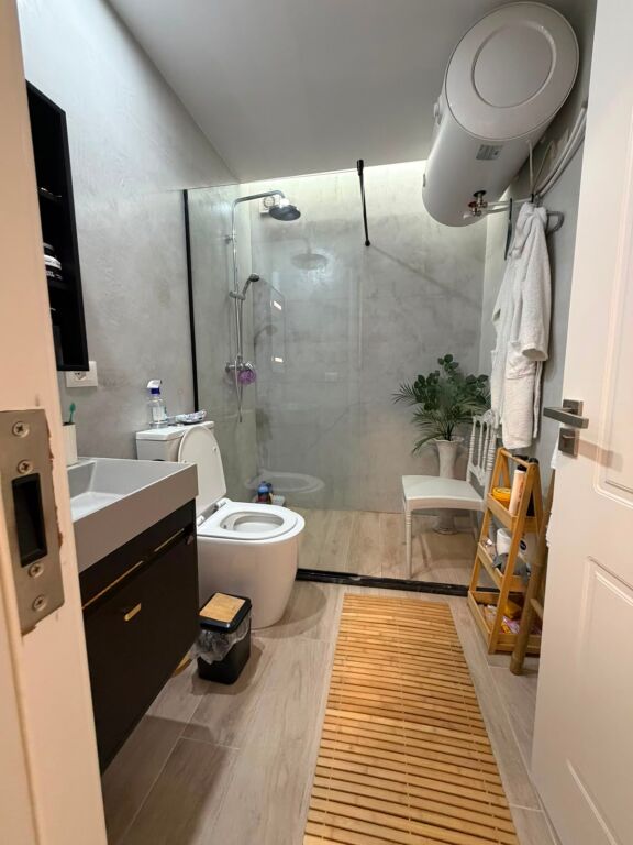 Apartament 2+1+2+2 ballkone me Hipoteke ne Misto Mame