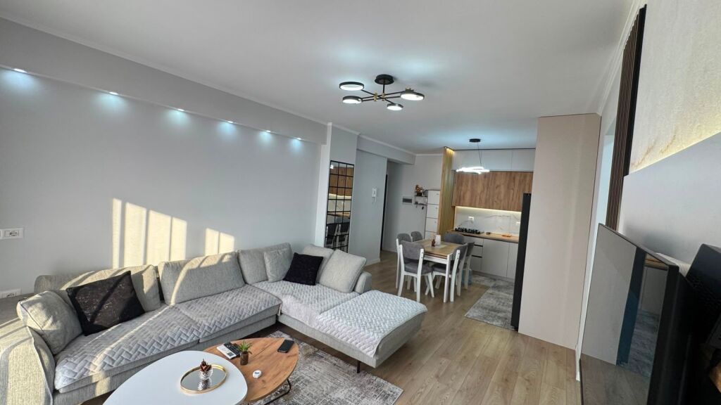Shitet apartament me super planimetri 2+1 për 110 milionë lekë në Kamëz