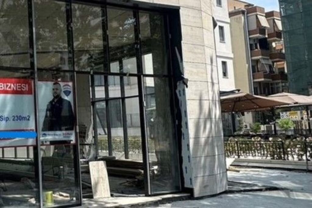 PREMIUM BUSINESS PREMISES FOR RENT Dry Lake !!! ID: 530191061-204