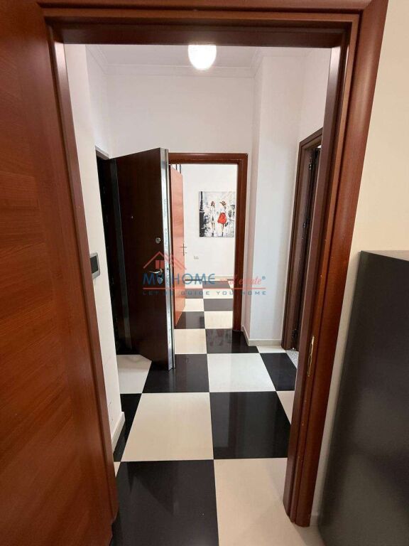 Apartament 1+1 me qera ne Xhamllik ne Tirane
