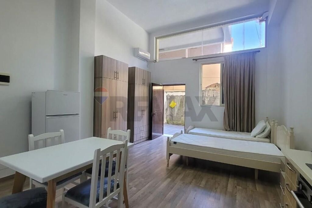 Garsoniere - Për Qira - Bulevardi Zhan D'ark, Tiranë