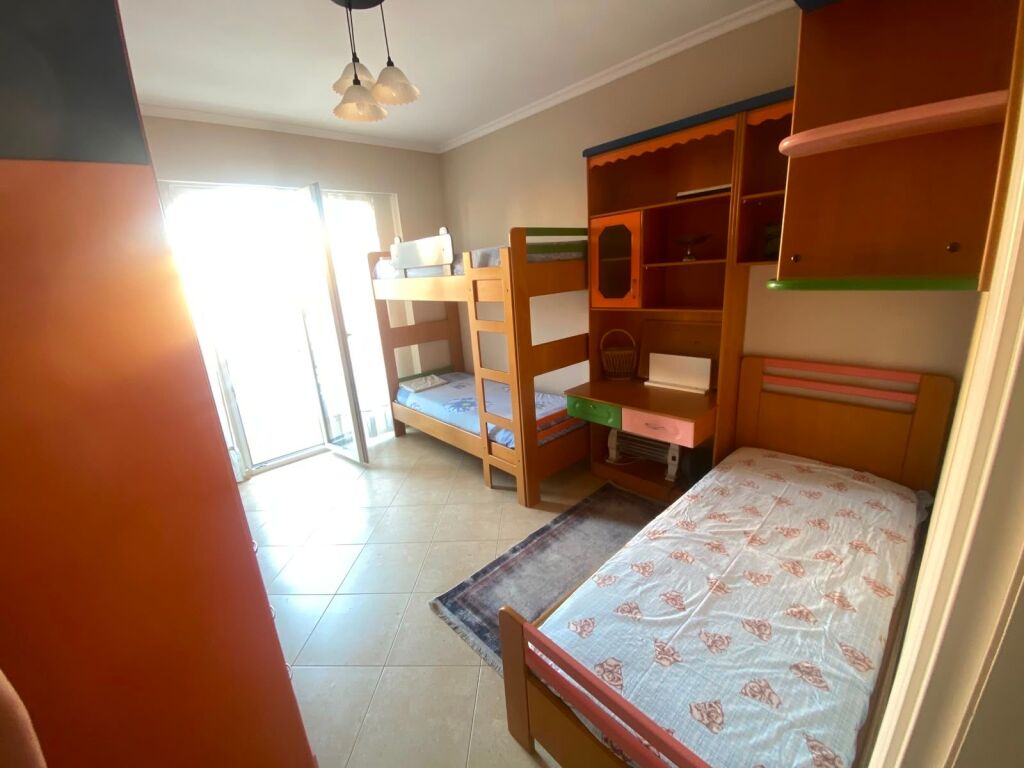 Apartment 2+1 for rent at Barricades Street