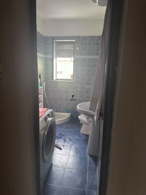 SHITET APARTAMENT 1+1 MYSLYM SHYR 15.000.000 LEKE FH-85602