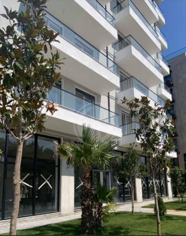 Shitet apartament në Rezidencën V M – Golem, Durrës
