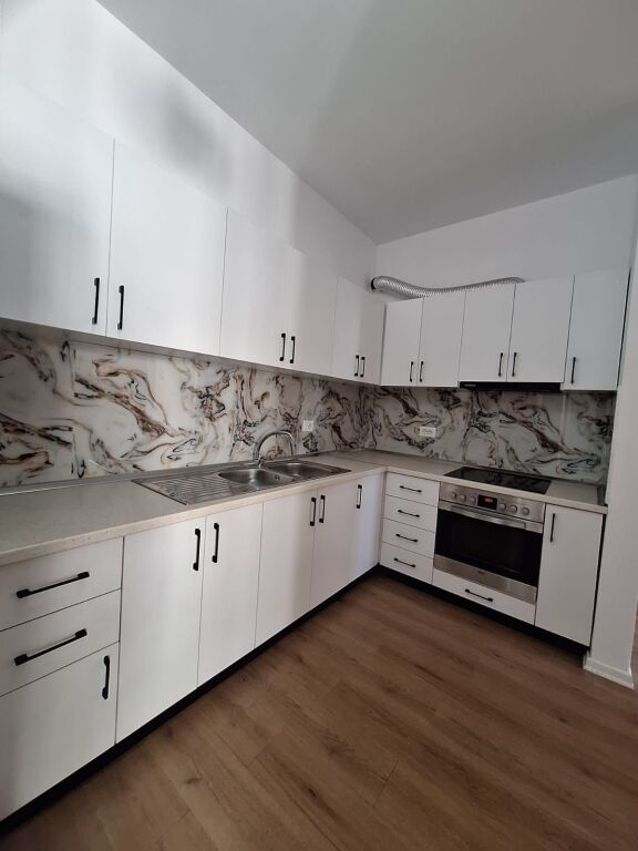 Apartament me qera 2+1+2+parking Grand Gallery