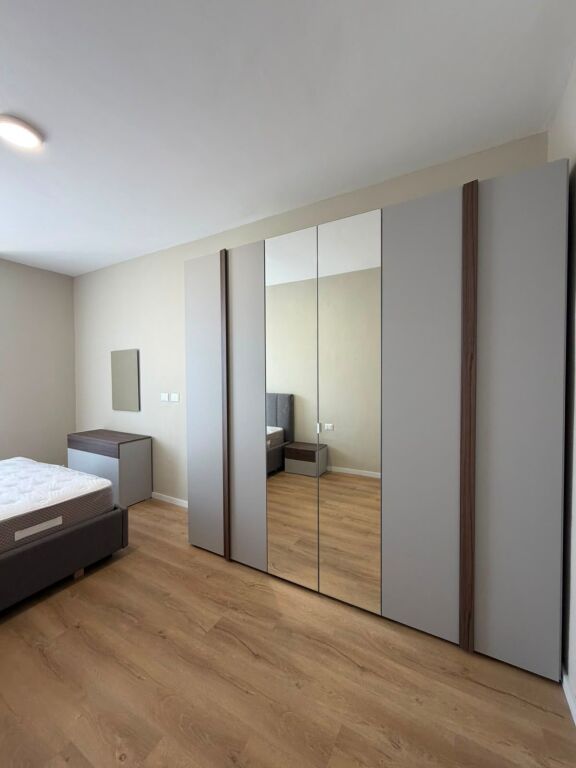 Rent | Apartament 2 + 1 | Bulevardi I Ri | 700 €/month
