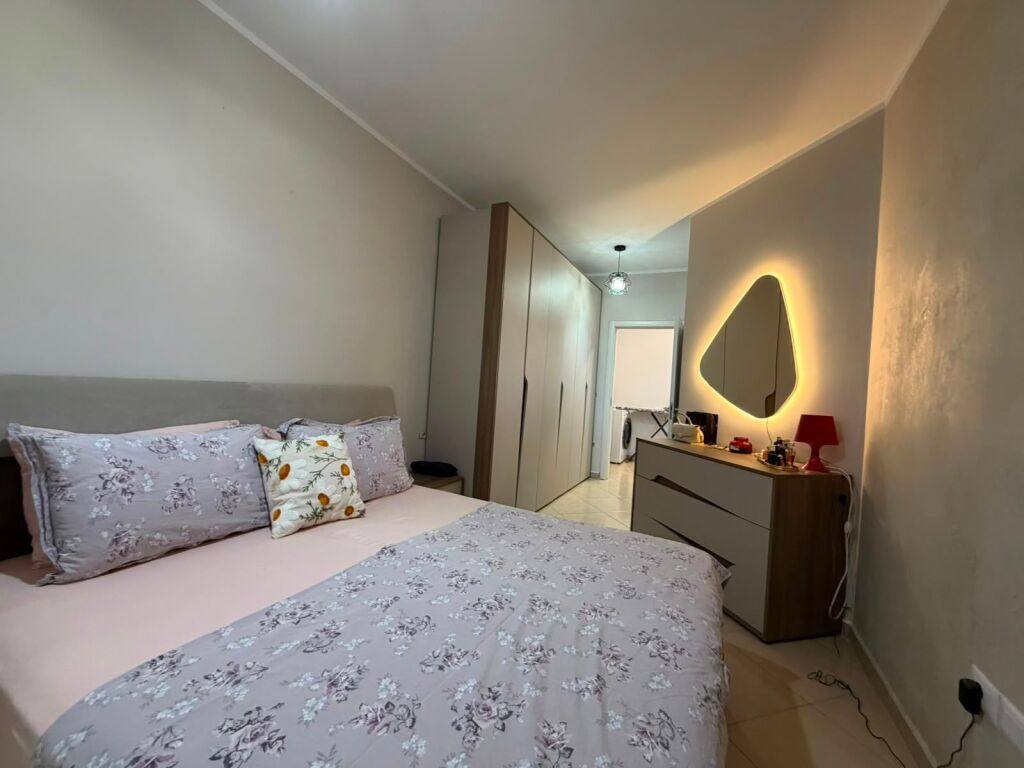 Apartament 2+1+2+2 ballkone me Hipoteke ne Misto Mame