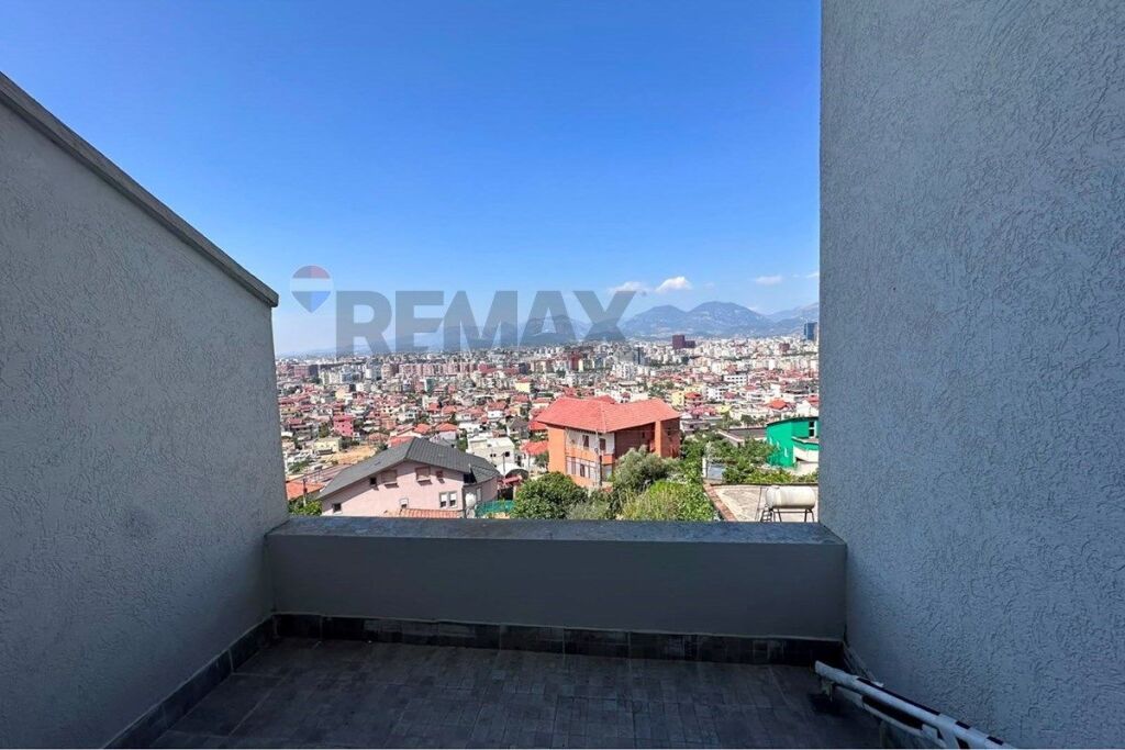 Shitet Apartament 1+1 Kodra e Diellit 2 ,