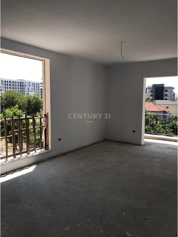 Apartament 2+1+2 Në Shitje në Kamez Qender, Tiranë !