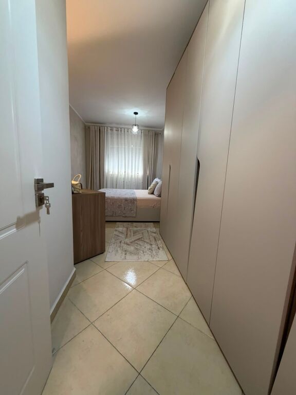 Apartament 2+1+2+2 ballkone me Hipoteke ne Misto Mame