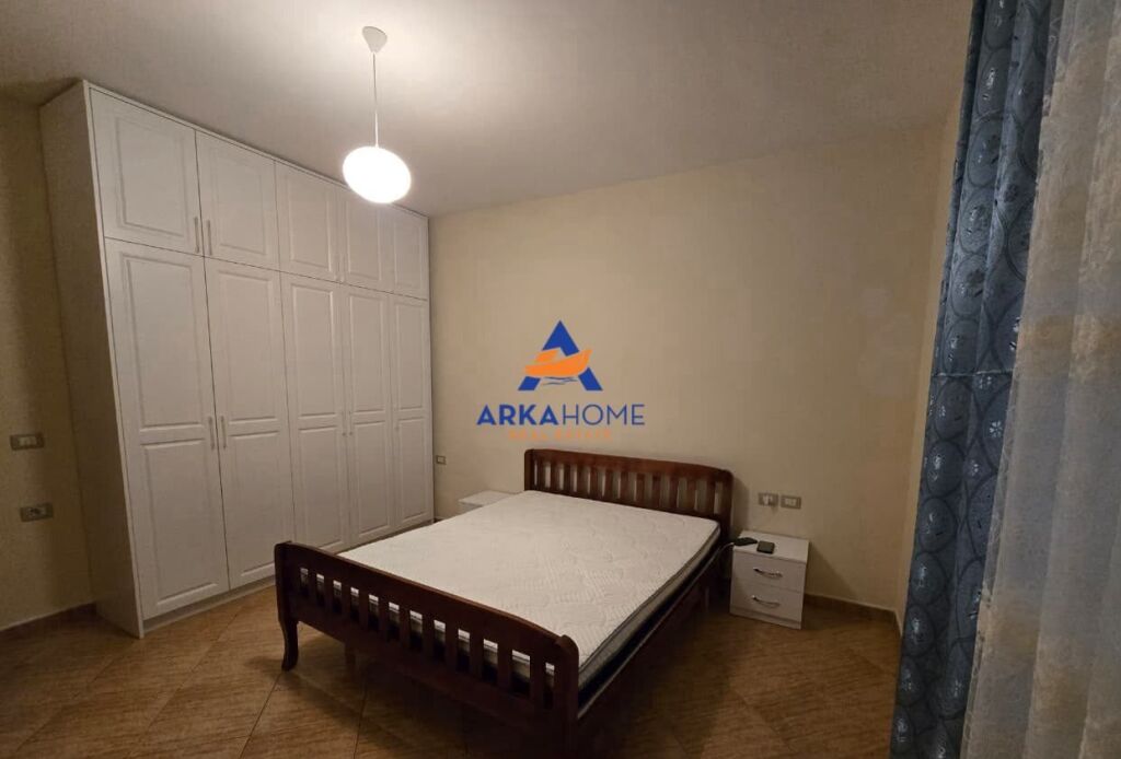 JEPET ME QERA APARTAMENT 2+1+BALLKON "RRUGA E KOSOVARVE" 800 EURO