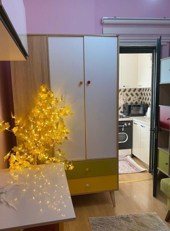 📌 Jepet me Qira Apartament 2+1 në Qendër të Tiranës