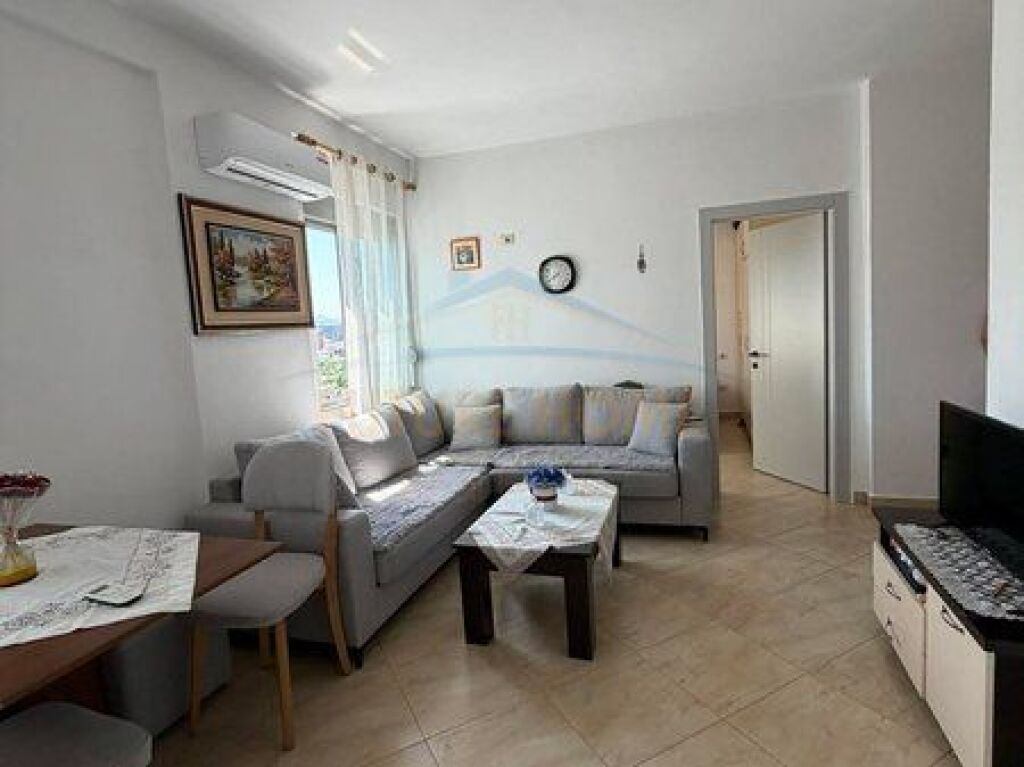 Shitet, Apartament 1+1, Rruga Teodor Keko, Unaza e Re