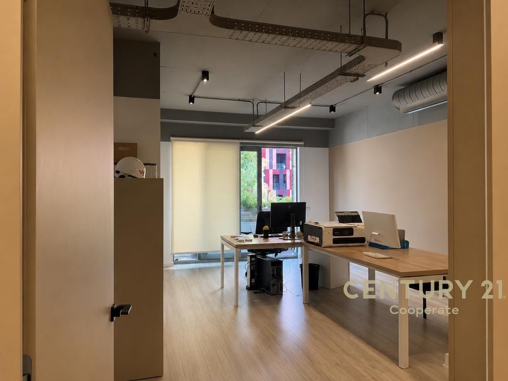 VENDIAMO SPAZIO UFFICIO - LION RESIDENCE, TIRANA