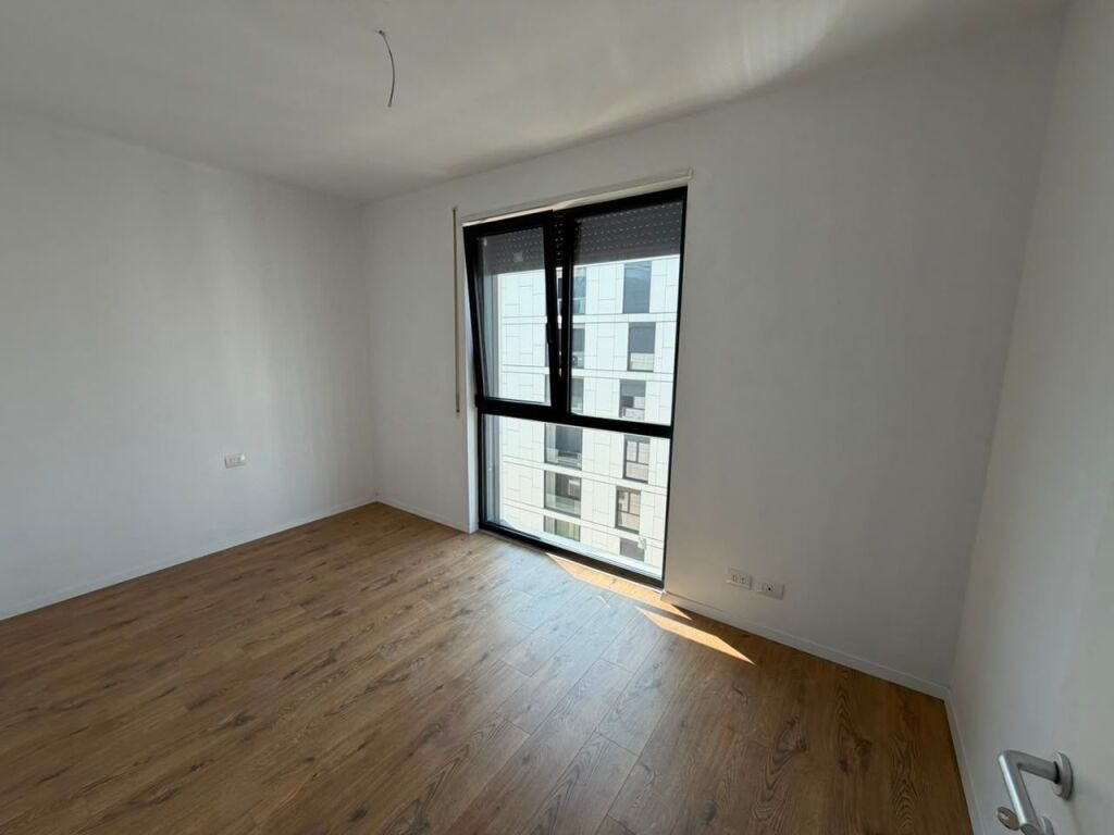 📣 RENT Apartment 3+1 With 2 Parking Spaces 📍 Akses Complex Tirana, Near Italian Embassy ✨ 💶 Price 70,000 Lek Together With Parking Spaces