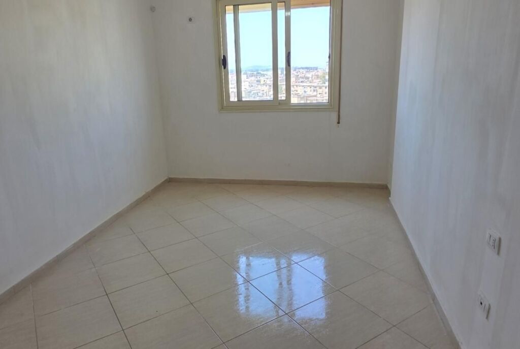 In Vlore, Near Bakaj Clinic, Apartment 1+1 For Sale With Lots of Light!