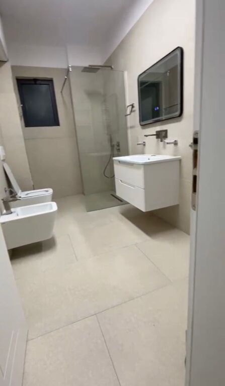 Affittasi super appartamento 2+1 vicino al sovrappasso del centro Kristal
