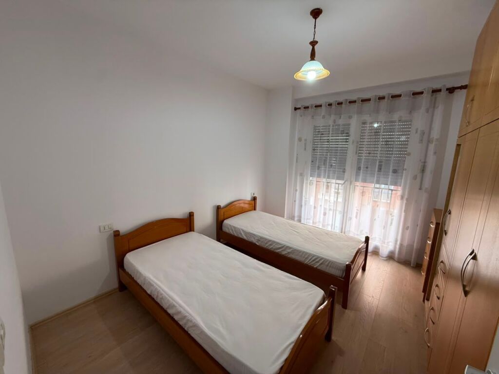 📣 AFFITTO Appartamento 2+1 Con 2 Bagni E Posto Auto 📍 Complesso Vind, Ali Dem ✨💶 Prezzo 65.000 Leke/Mese Incluso Posto Auto