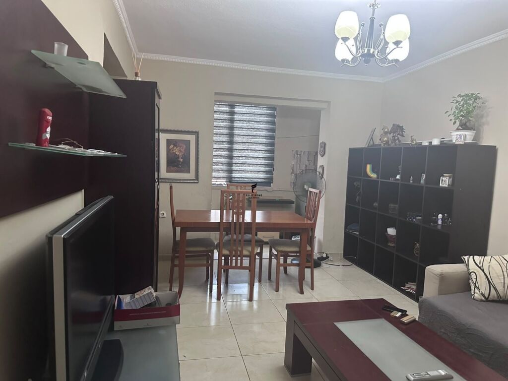 SHITET APARTAMENT 1+1 MYSLYM SHYR 15.000.000 LEKE FH-85602