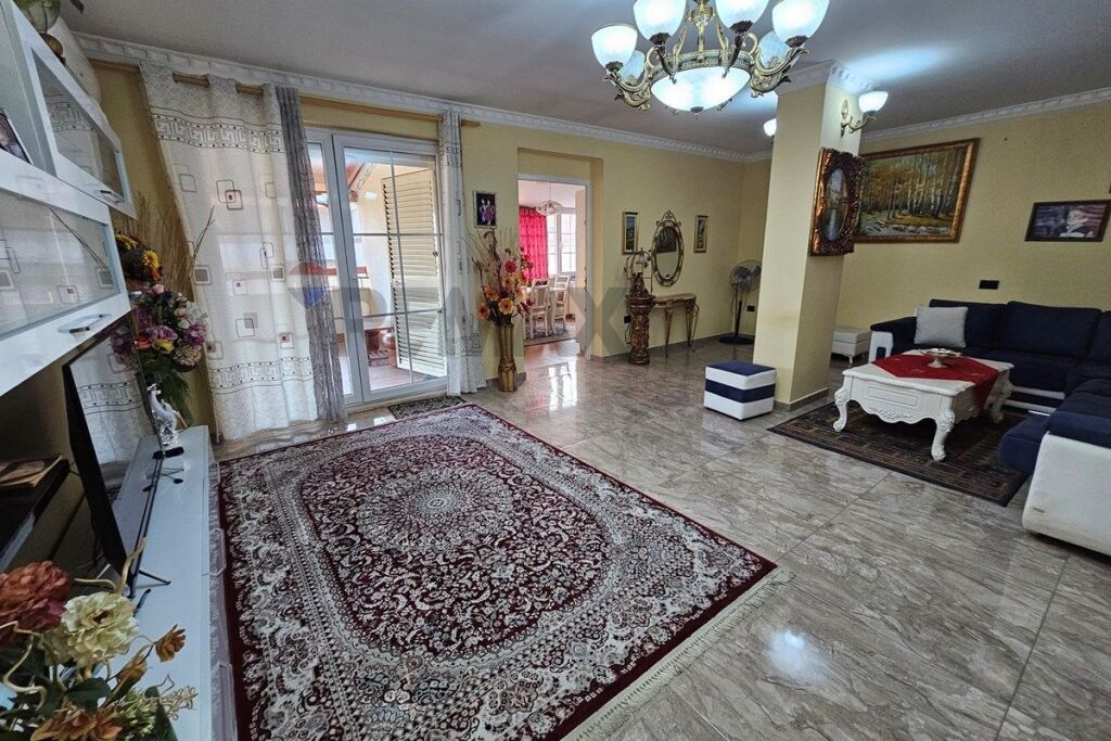 Apartament - Për Shitje - Rruga Sotir Caci, Tiranë(ID: 530571001-310)