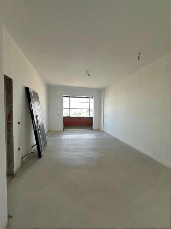 🏙️Shitet Apartament te Kompleksi Square 21**
