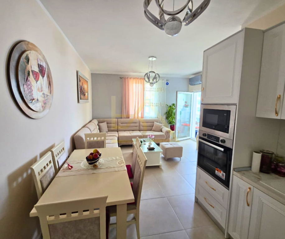 Appartamento 1+1 in Vendita – Golem, Vicino al Centro della Spiaggia