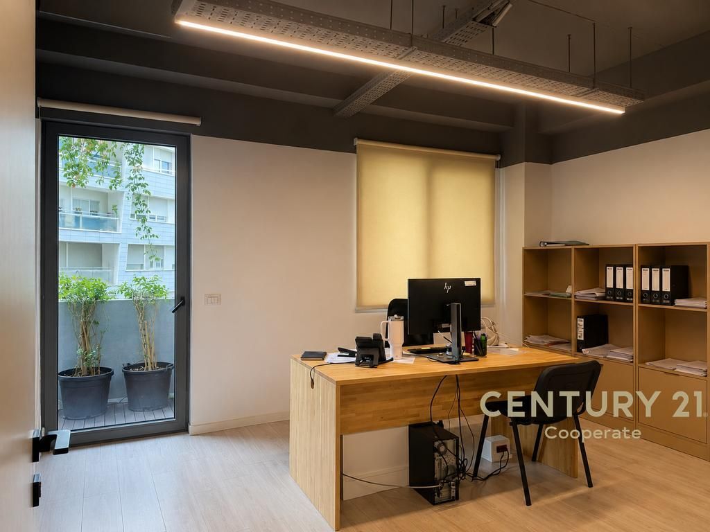 VENDIAMO SPAZIO UFFICIO - LION RESIDENCE, TIRANA