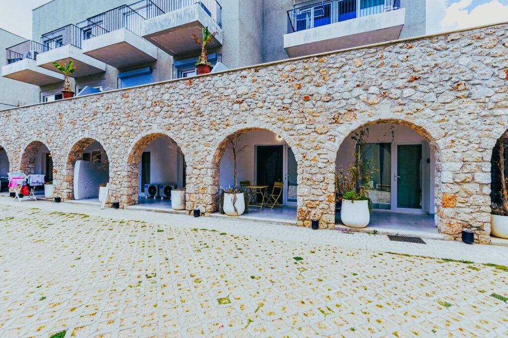 🌊 MONOLOCALE IN VENDITA – DHËRMI 🏡