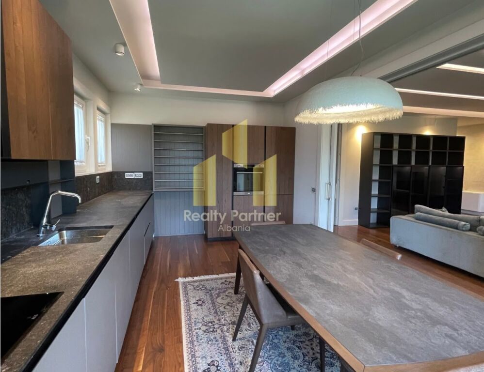 ✨ PRONË EKSKLUZIVE NË SHITJE | SECRET GARDEN RESIDENCE ✨ Apartament 3+1+2 | 230 m² | Verandë | 2 Ballkone | Post Parkimi🌿
